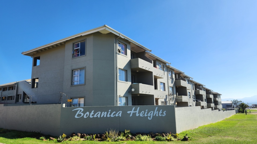 2 Bedroom Property for Sale in Heiderand Western Cape